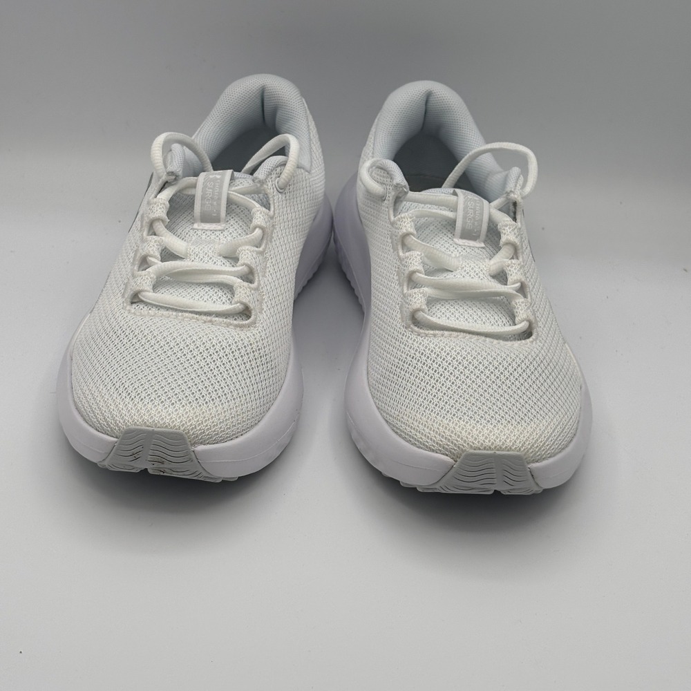 Under Armour Charged Surge 4 Shoes Women Size 7.5 White Grey Running 3027007-100 - Picture 3 of 8